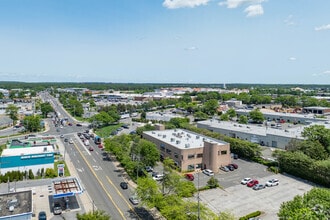 375 Commack Rd, Deer Park, NY - AERIAL  map view