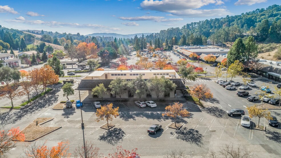 535 Center St, Moraga, CA for sale - Building Photo - Image 1 of 1