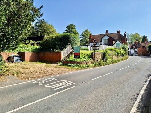 Guildford Rd, Dorking for sale - Building Photo - Image 2 of 4