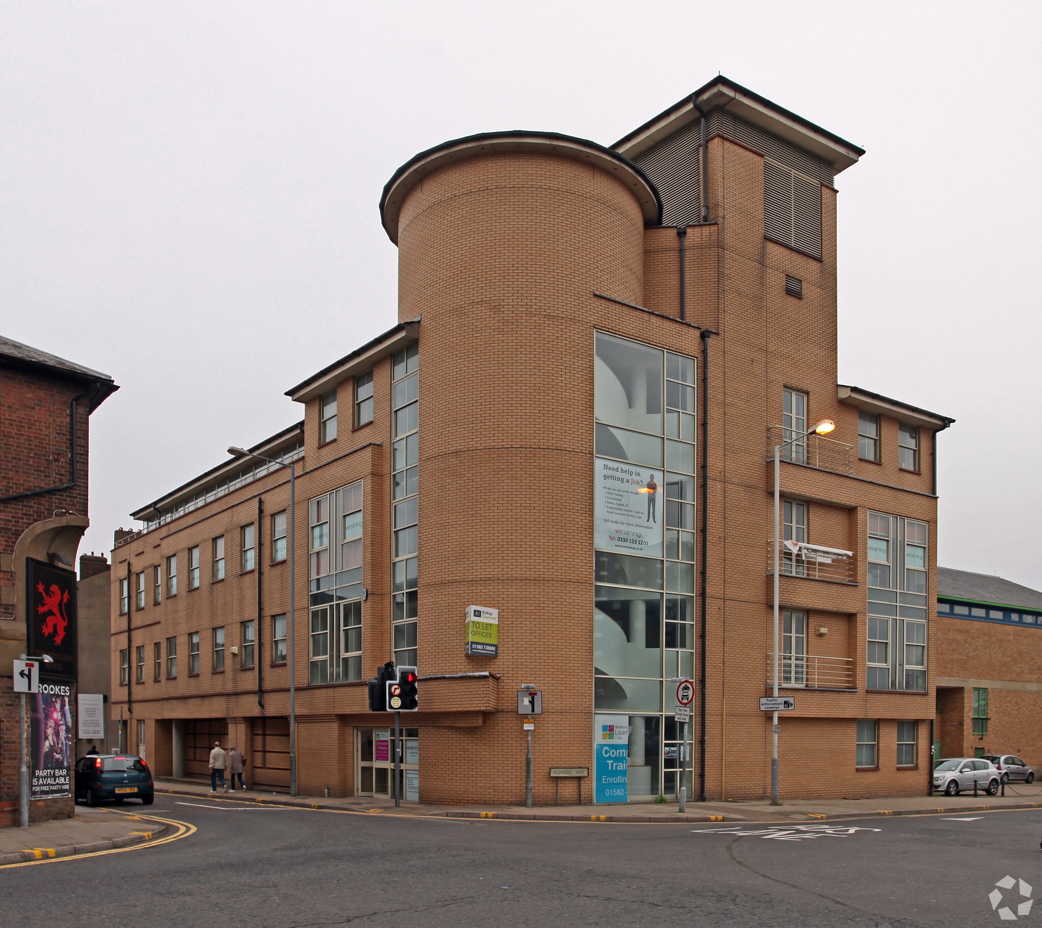 7-9 Castle St, Luton for sale Primary Photo- Image 1 of 1
