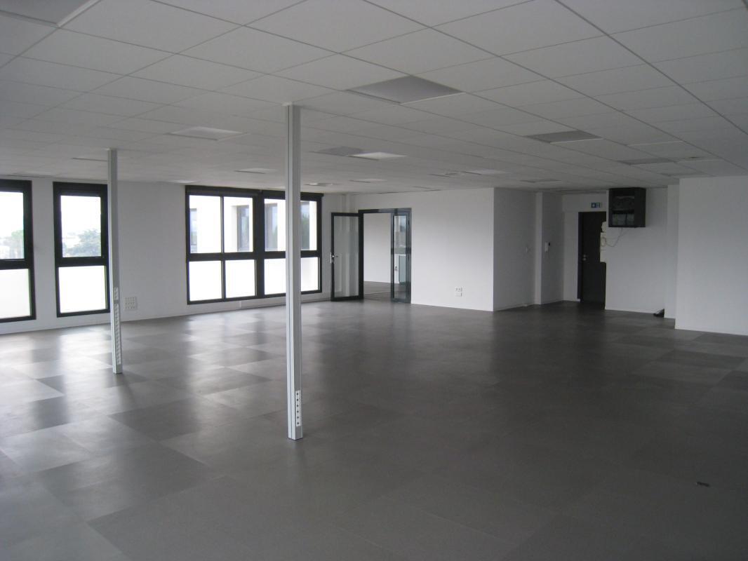 Office in Aubagne for lease Building Photo- Image 1 of 7