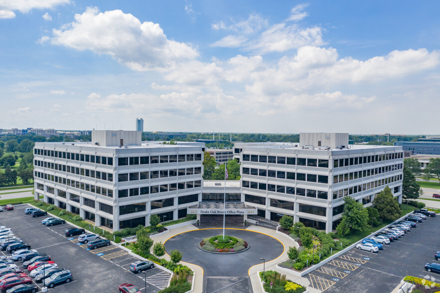 2211-2215 S York Rd, Oak Brook, IL for lease - Building Photo - Image 3 of 28