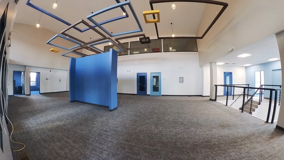 3809 E 82nd St, Indianapolis, IN for lease - Building Photo - Image 3 of 38