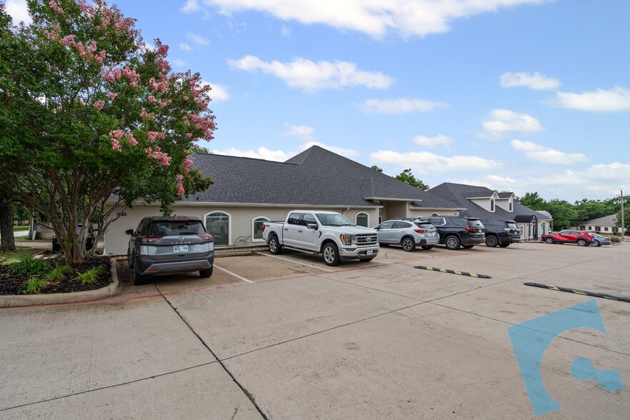 1005 Glade Rd, Colleyville, TX for lease - Building Photo - Image 2 of 7