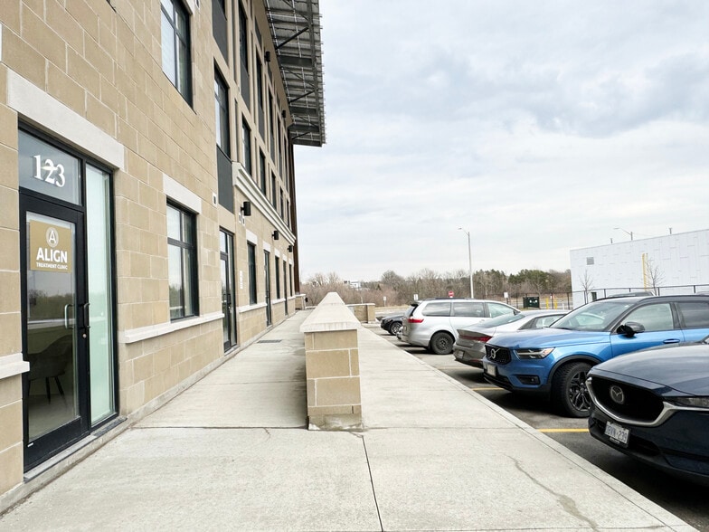 200 Cachet Woods Crt, Markham, ON for sale - Building Photo - Image 3 of 14