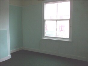 78 Castle St, Hinckley for lease Interior Photo- Image 2 of 2