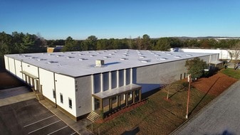 700-710 Loyola Dr SW, Atlanta GA - Warehouse