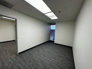 350 S Crenshaw Blvd, Torrance, CA for lease Building Photo- Image 2 of 5