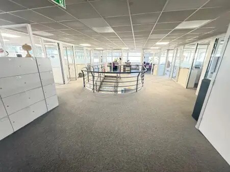 10 Avenue Pythagore, Mérignac for lease - Interior Photo - Image 2 of 8