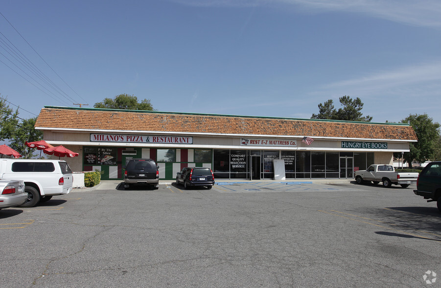 103-269 E Stetson Ave, Hemet, CA for lease - Building Photo - Image 2 of 3