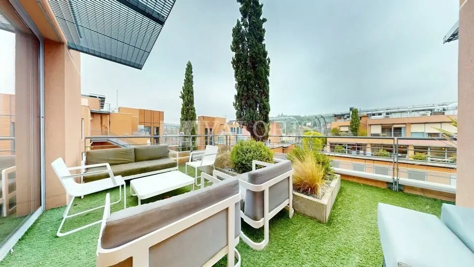 Office in Lyon for sale - Building Photo - Image 2 of 12