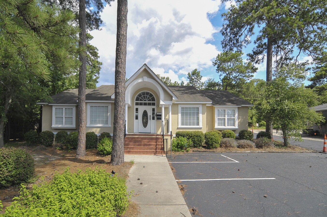 9354 Two Notch Rd, Columbia, SC 29223
