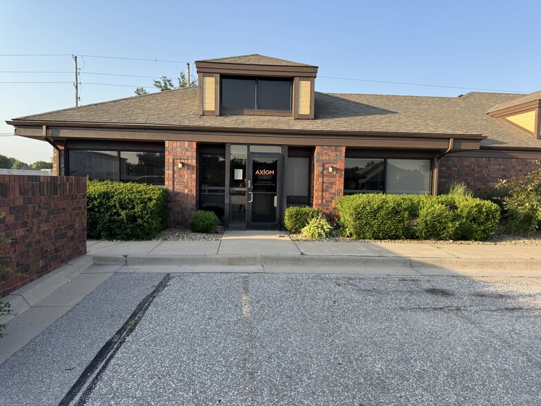 7570 W 21st St N, Wichita, KS for lease - Building Photo - Image 1 of 13