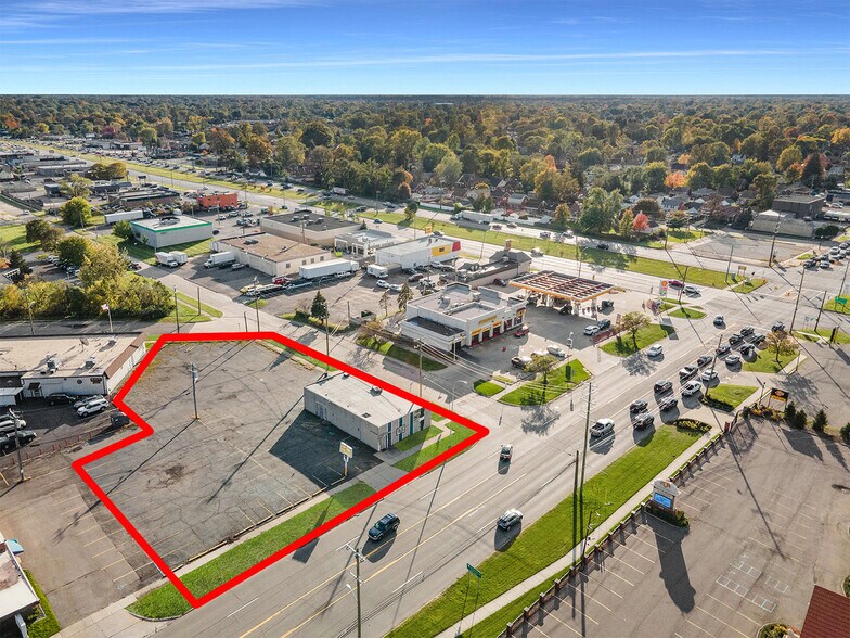 23845 W Warren Ave, Dearborn Heights, MI 48127