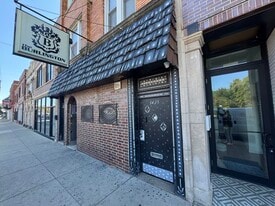 3425 W Fullerton Ave, Chicago IL - Pub