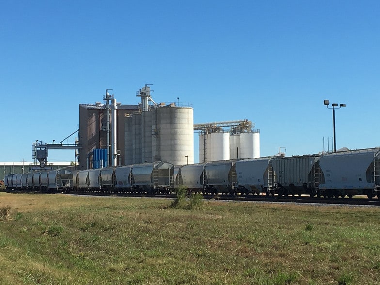 3000 Doug Attaway Blvd, Shreveport, LA for lease - Primary Photo - Image 1 of 8