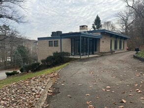 3996 Mt Royal Blvd, Allison Park, PA for lease Interior Photo- Image 2 of 17