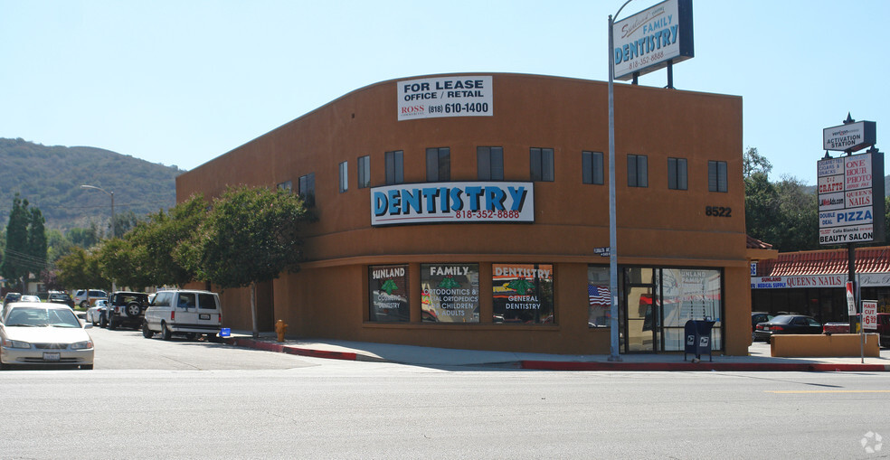 8522 Foothill Blvd, Sunland, CA for sale - Primary Photo - Image 1 of 1