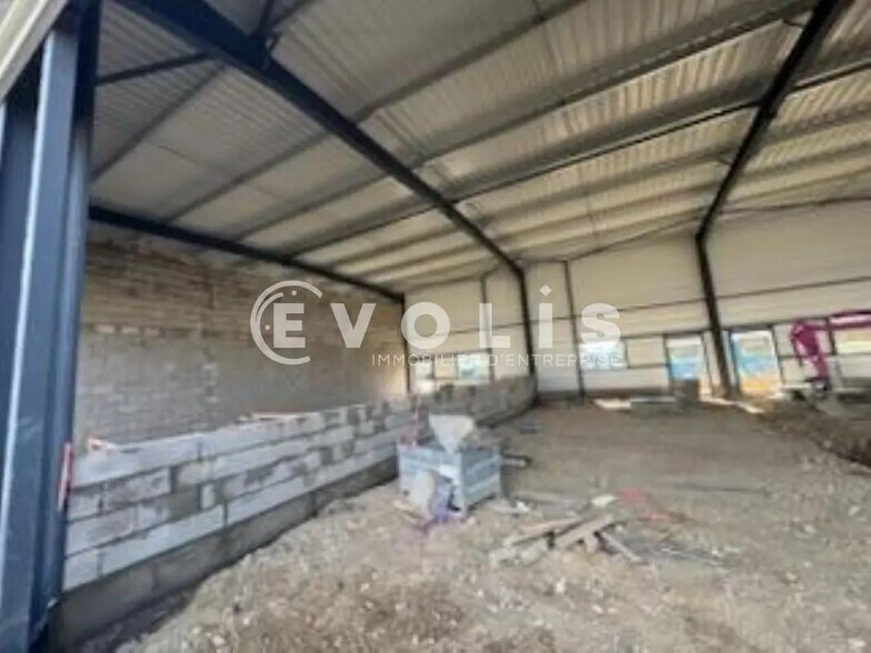 Flex in Charvieu-Chavagneux for sale - Building Photo - Image 2 of 26