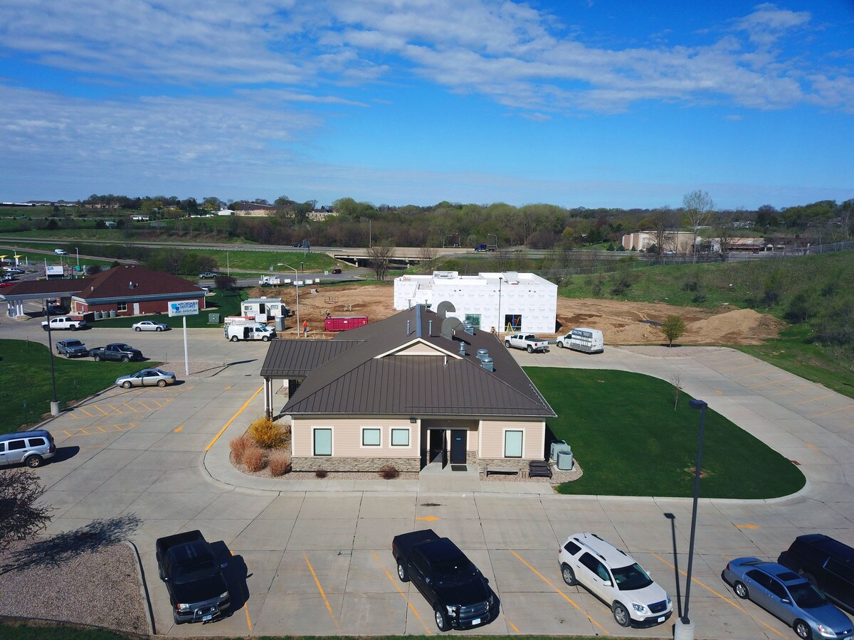 3110 Sunnybrook Ct, Sioux City, IA 51106