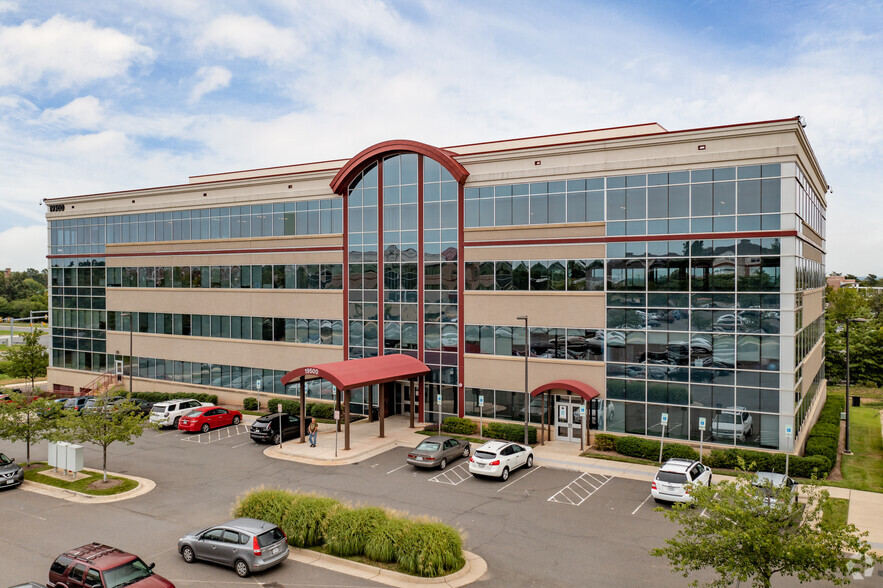 19500 Sandridge Way, Leesburg, VA for lease - Building Photo - Image 1 of 4