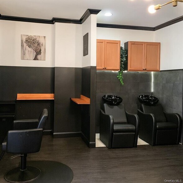 21175 Jamaica Ave, Queens Village, NY for sale - Building Photo - Image 3 of 19