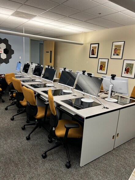 455-467 N White Rd, San Jose, CA for lease - Interior Photo - Image 2 of 18