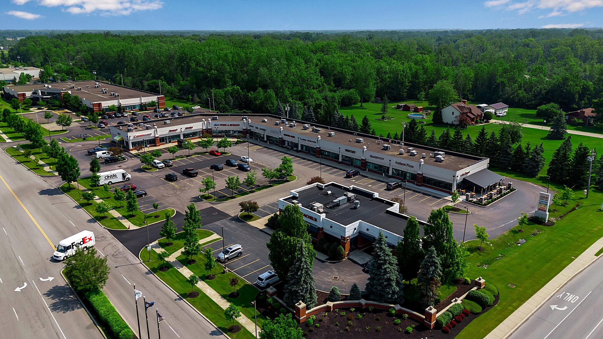 540 CrossPoint Pky, Getzville, NY for lease Interior Photo- Image 1 of 11