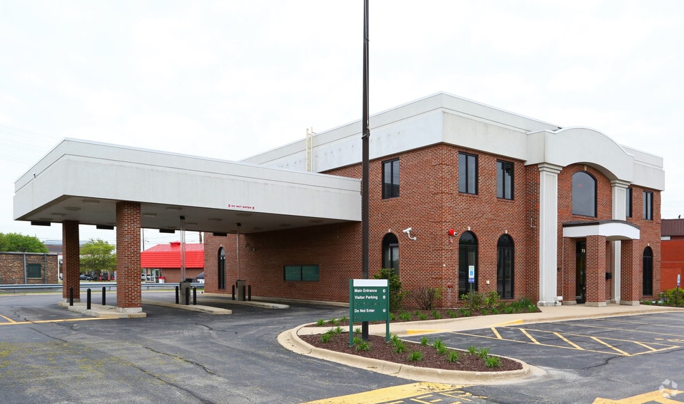 75 E Turner Ave, Elk Grove Village, IL 60007