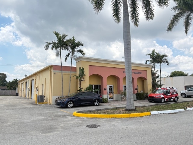 140 NW 11th St, Boca Raton, FL for lease - Building Photo - Image 3 of 6