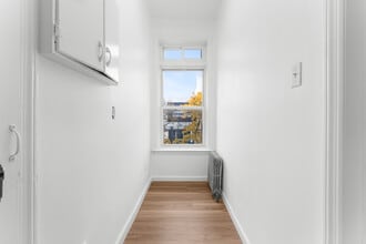 5716 Myrtle Ave, Ridgewood, NY for lease Interior Photo- Image 2 of 9