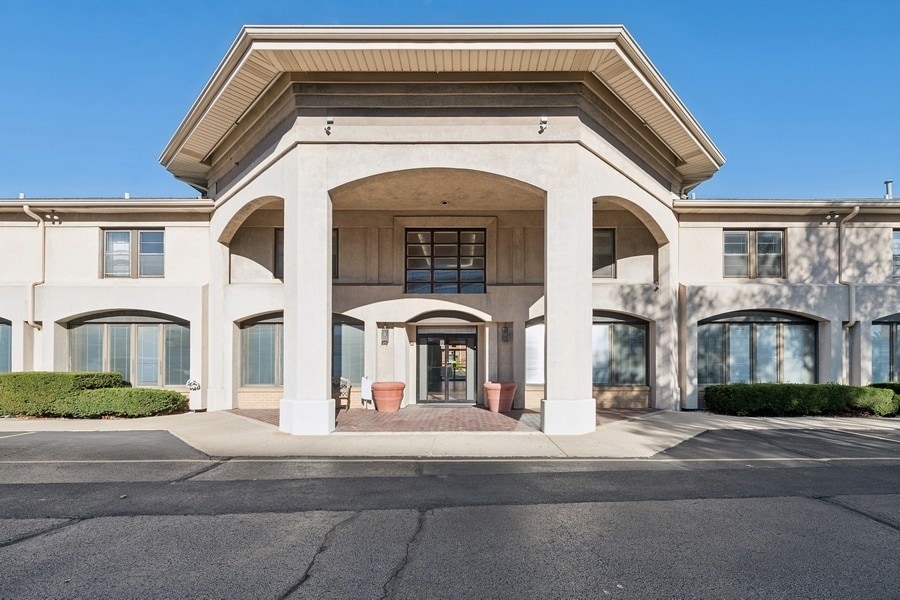 1600 W Dempster St, Park Ridge, IL for lease Building Photo- Image 1 of 16