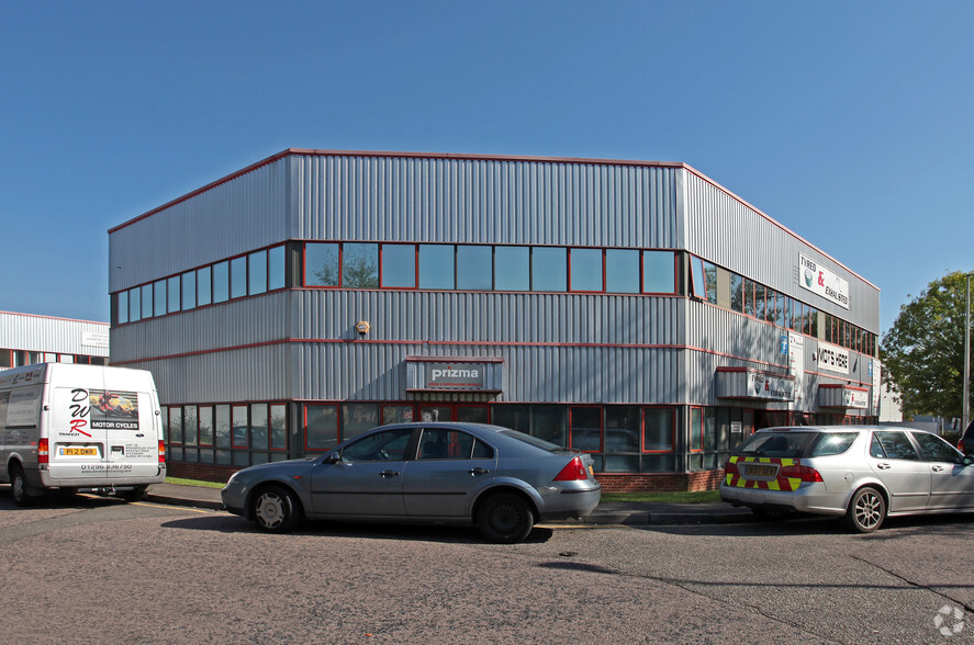 Broadfields Ct, Aylesbury for lease - Primary Photo - Image 1 of 18