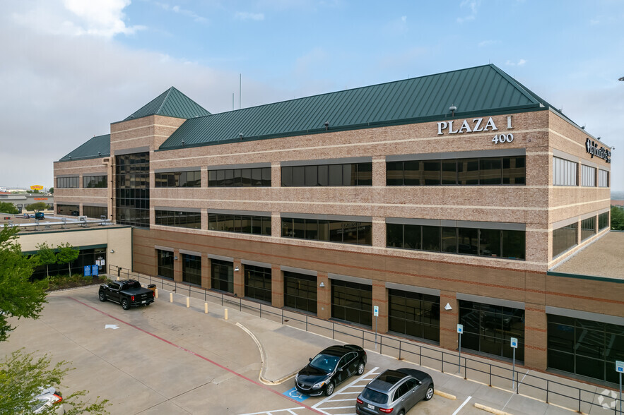 400 W LBJ Fwy, Irving, TX for lease - Building Photo - Image 1 of 5