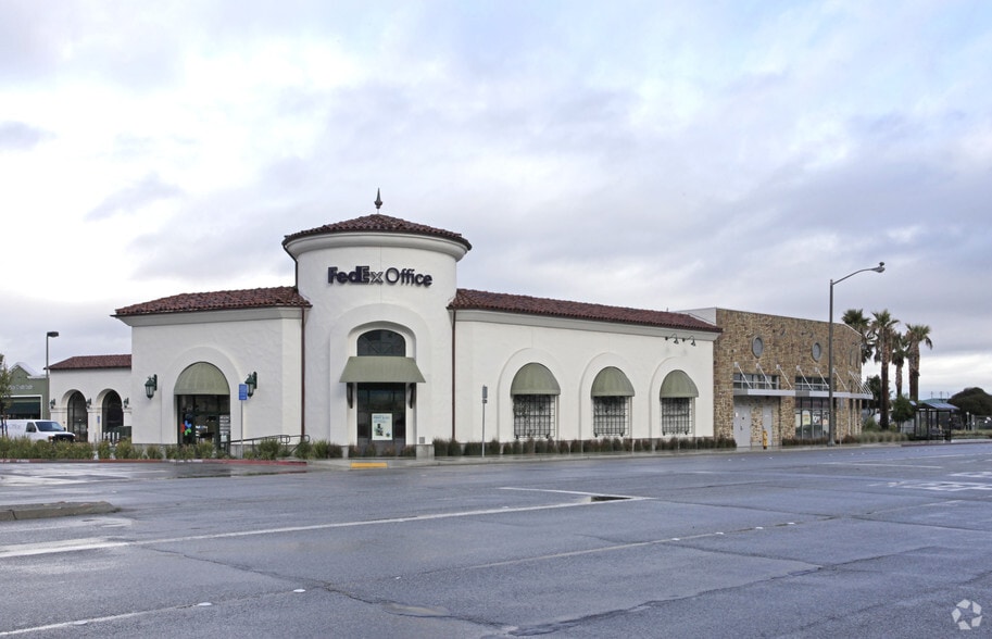 1553 Fremont Blvd, Seaside, CA for sale - Building Photo - Image 3 of 5