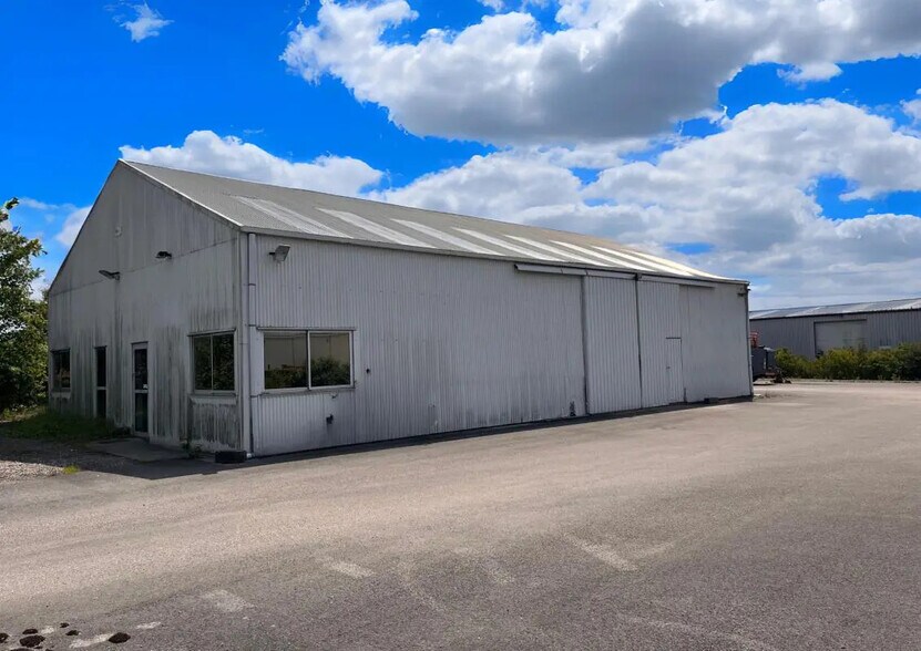 Flex in Amiens for lease - Building Photo - Image 3 of 5