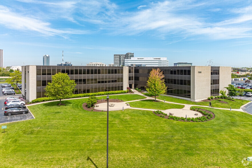 1100 Jorie Blvd, Oak Brook, IL for lease - Building Photo - Image 1 of 13