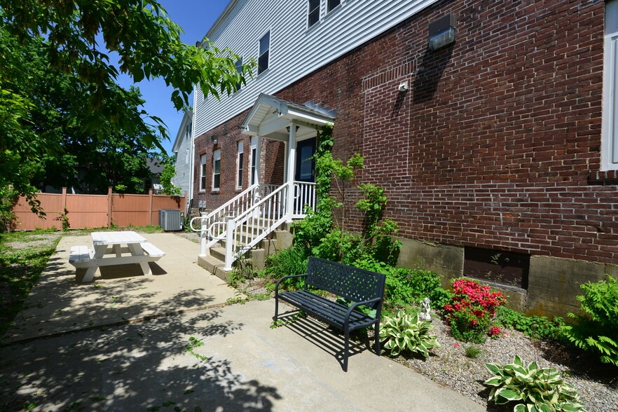 13 Water St, Danielson, CT 06239