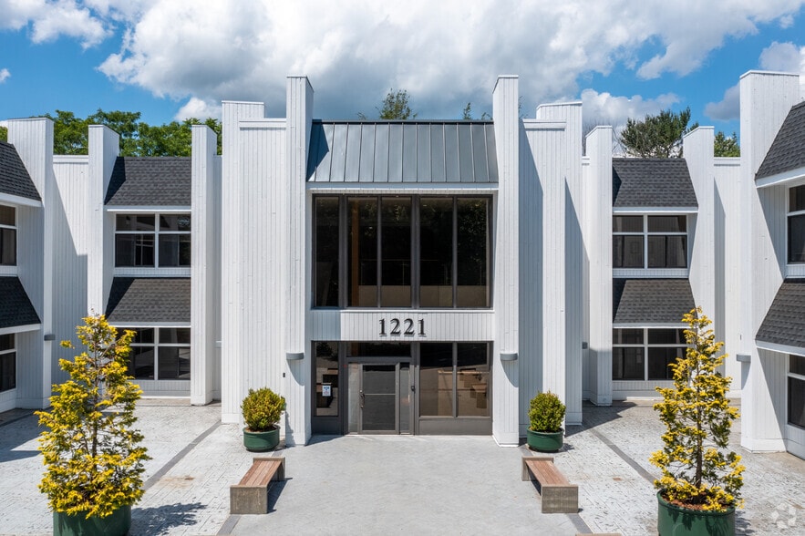 1221 Post Rd E, Westport, CT for lease - Building Photo - Image 3 of 9