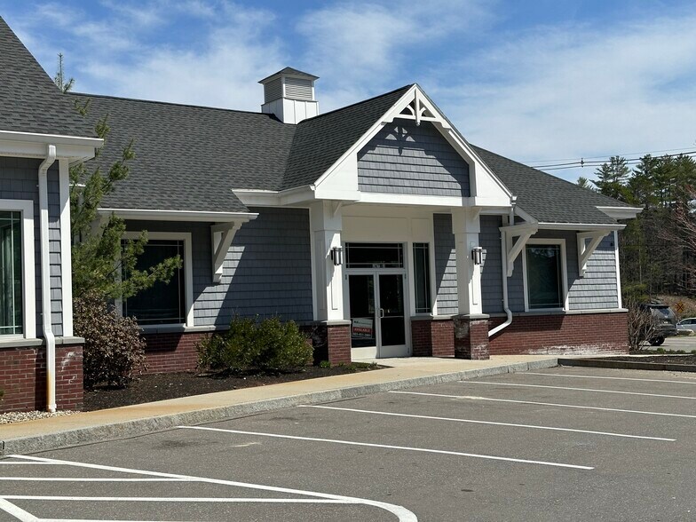 24 Main St, Sanbornville, NH 03872