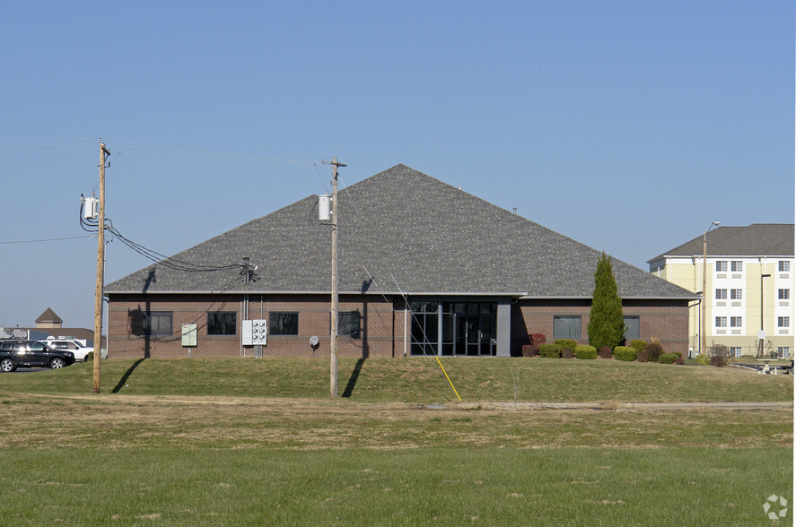 1331 Park Plaza Dr, O'Fallon, IL for lease - Building Photo - Image 3 of 9