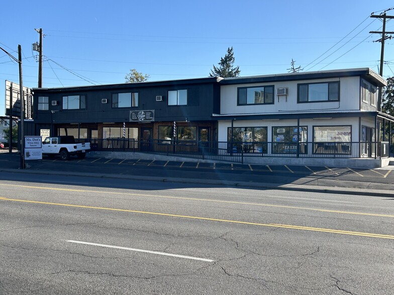 1717-1727 W Northwest Blvd, Spokane, WA for lease - Building Photo - Image 1 of 2