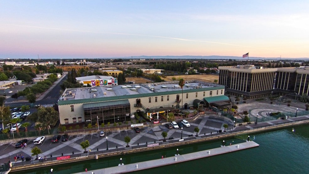 445 W Weber Ave, Stockton, CA for lease - Building Photo - Image 1 of 68