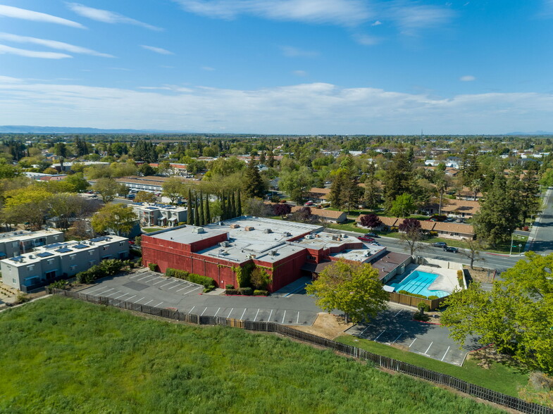 433 W Cross St, Woodland, CA for sale - Primary Photo - Image 1 of 1