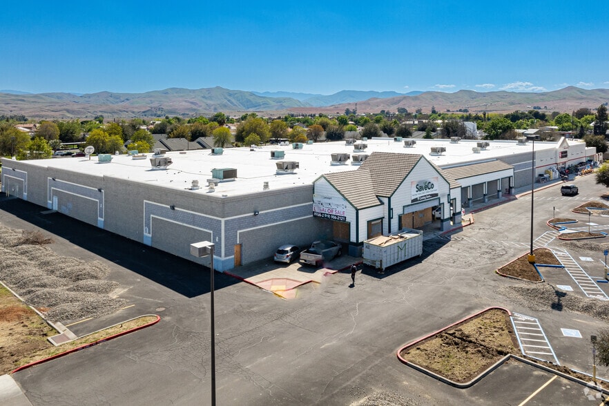 25 W Polk St, Coalinga, CA for lease - Primary Photo - Image 1 of 16