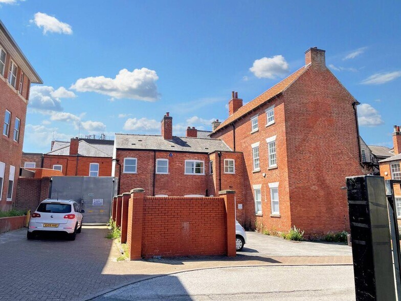 38 Potter St, Worksop for lease - Building Photo - Image 3 of 13