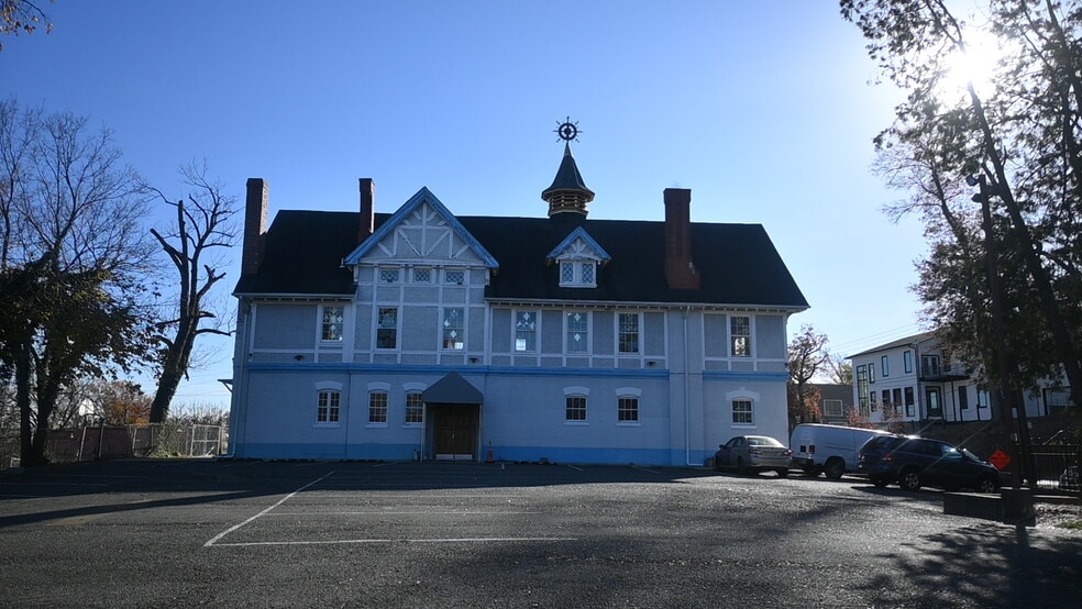 2715-2725 22nd St NE, Washington, DC for sale - Primary Photo - Image 1 of 34