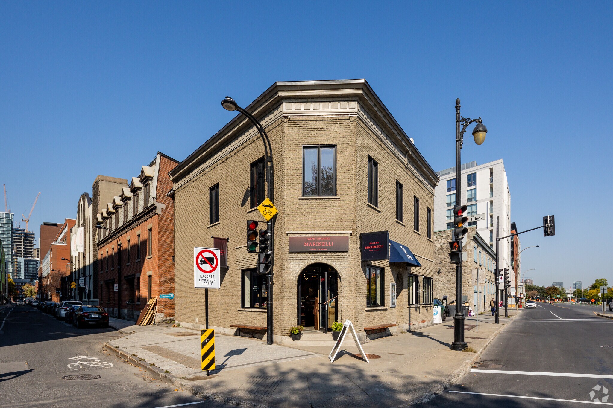 755-759 Rue De La Commune E, Montréal, QC for lease Primary Photo- Image 1 of 5