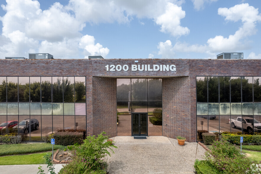 1200 Highway 146 S, La Porte, TX for lease - Building Photo - Image 1 of 4