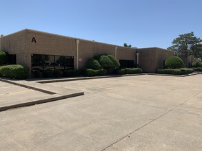 1300-1312 Sovereign Row, Oklahoma City, OK for lease Building Photo- Image 1 of 5